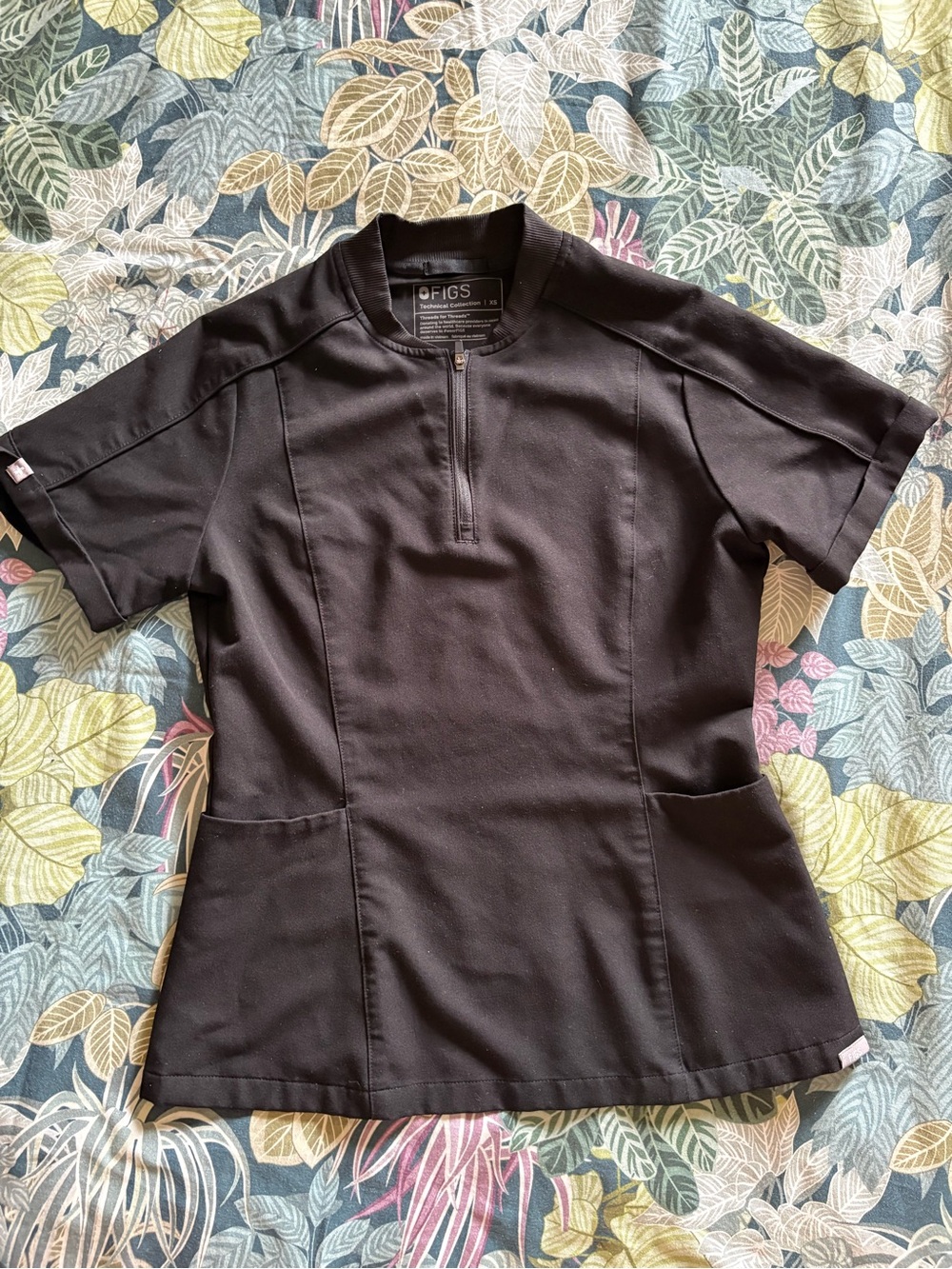 Figs Women's Black Short-Sleeve Zip-Neck Medical Top